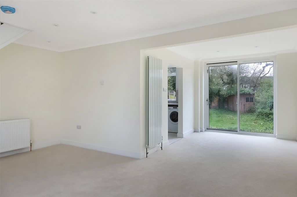 Property photo 3 of 13 Picture No. 02