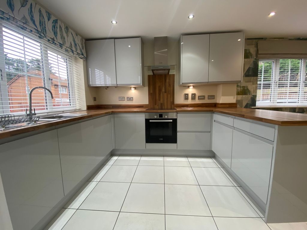 Property photo 3 of 14 Photo 2