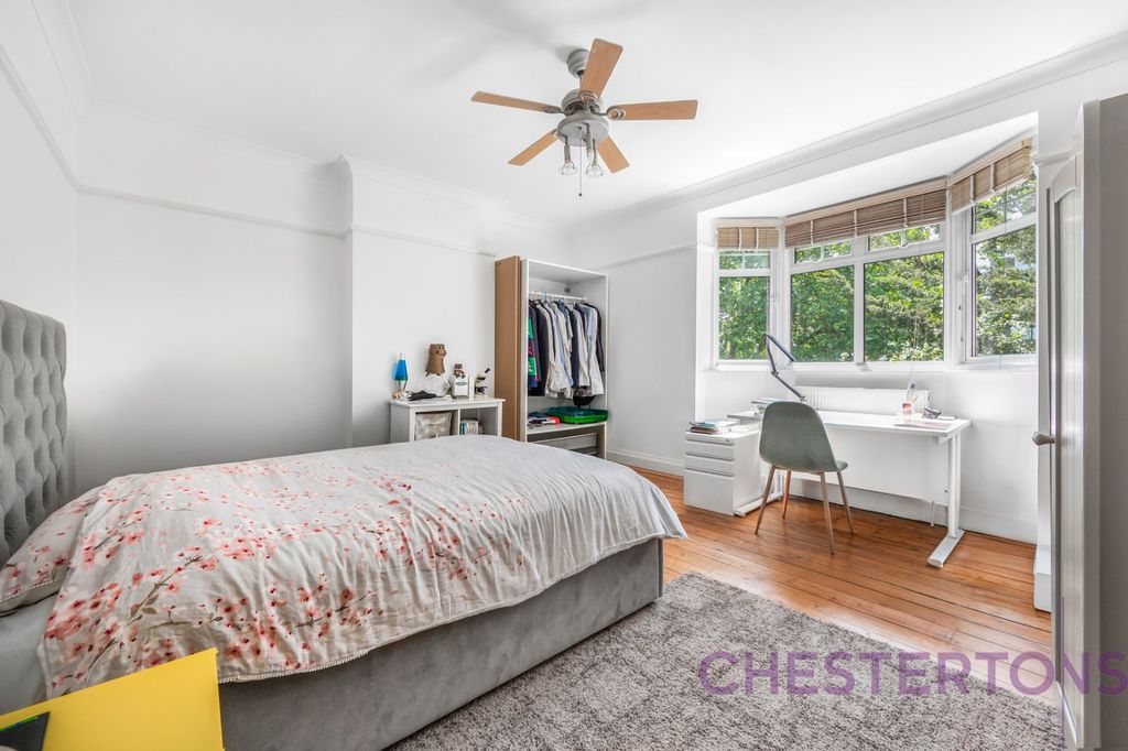 Property photo 3 of 24