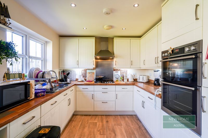 Property photo 3 of 25 Photo 23