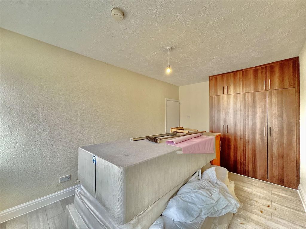 Property photo 3 of 9 Bedroom One