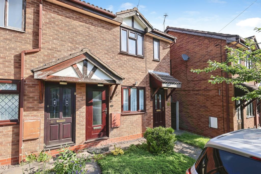 Property photo 1 of 12