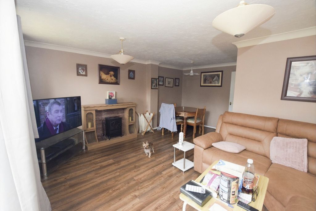 Property photo 2 of 13
