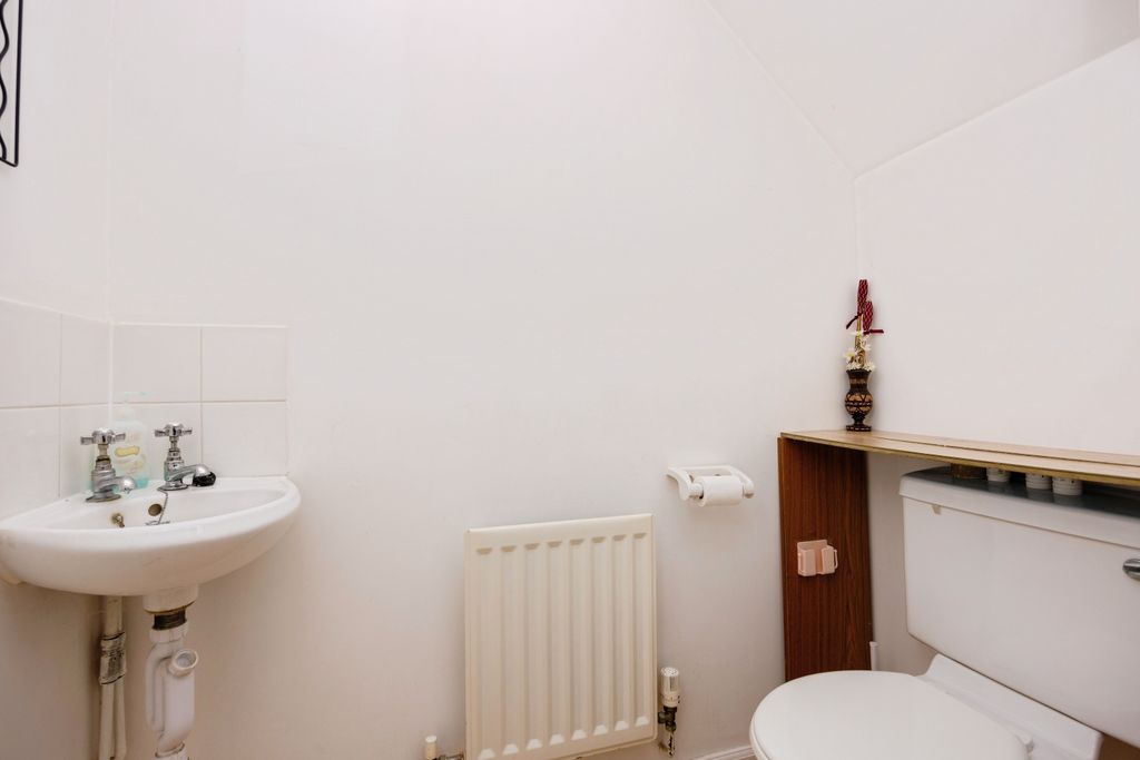 Property photo 2 of 13