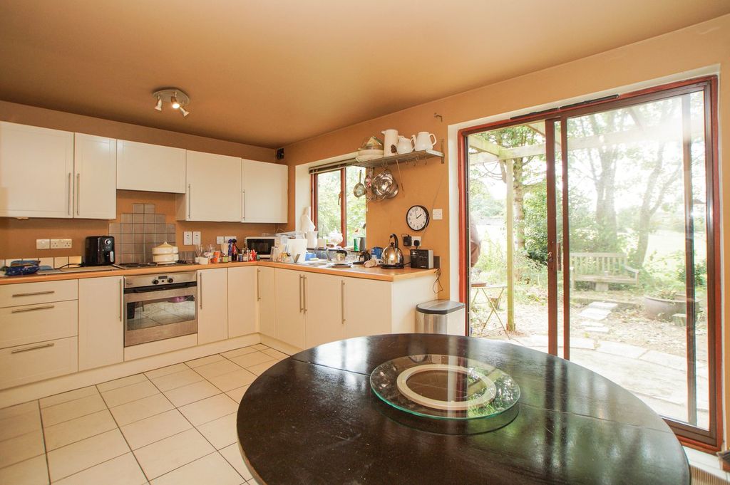Property photo 2 of 19 Dining Kitchen