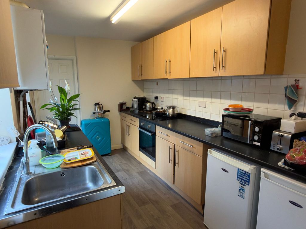 Property photo 3 of 4