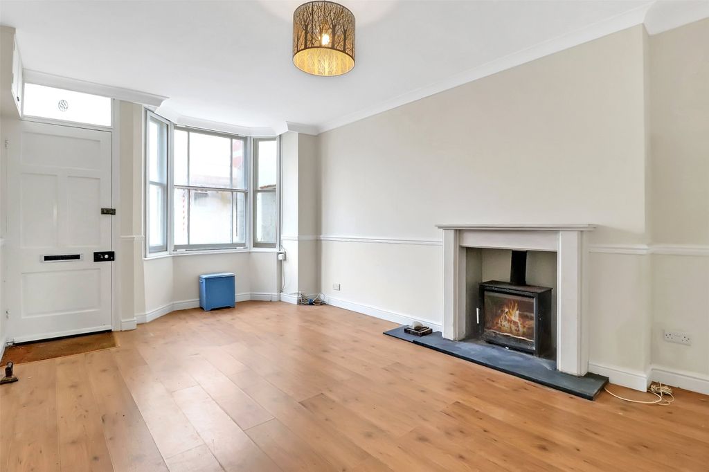 Property photo 3 of 20 3 - Picture No. 14