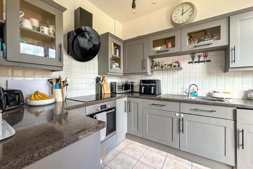 Property photo 2 of 27 Kitchen