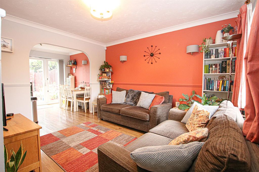 Property photo 3 of 15 Img_2337Sit.Jpg