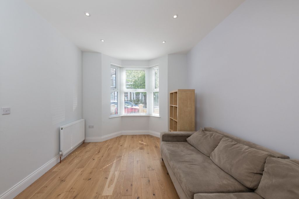 Property photo 3 of 27 5142982