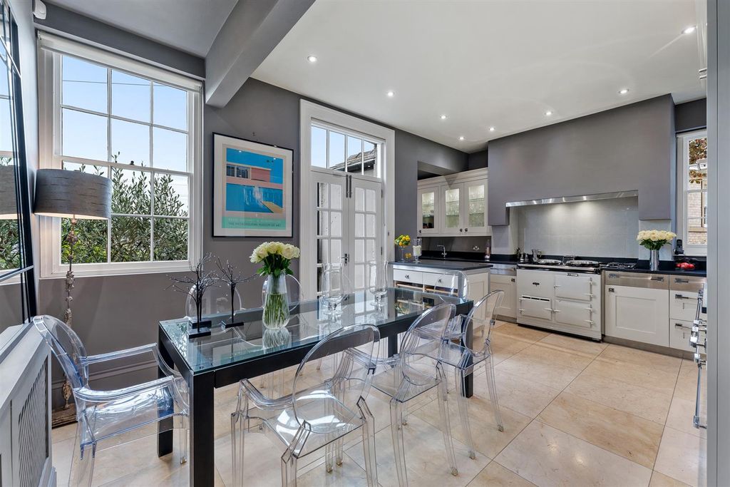 Property photo 3 of 44 Dining Kitchen