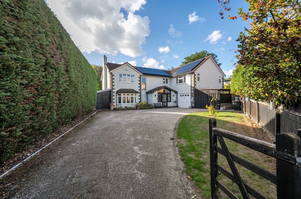 Property photo 2 of 44 1521905-56-1A0F85...