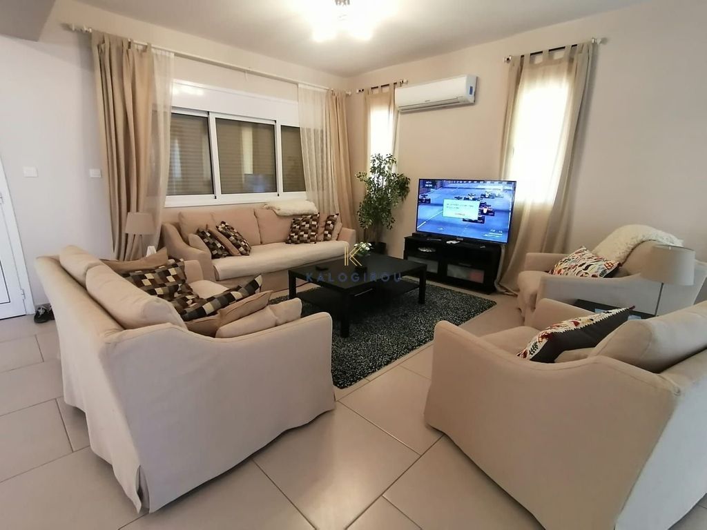 Property photo 1 of 24