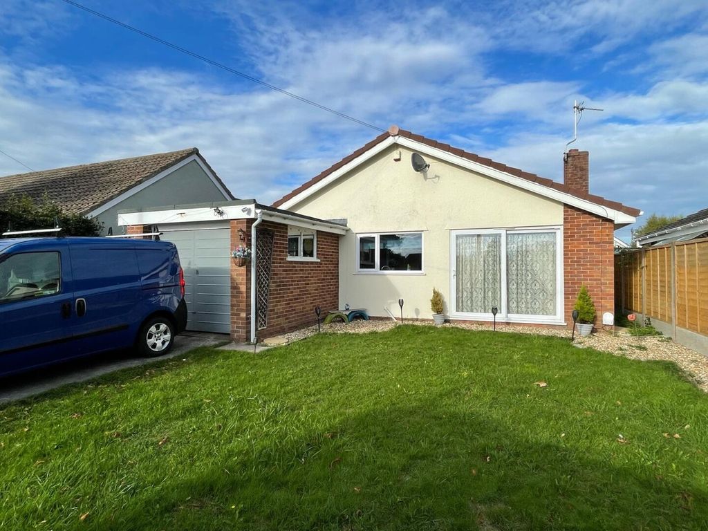 Property photo 1 of 18 Front (Exterior)