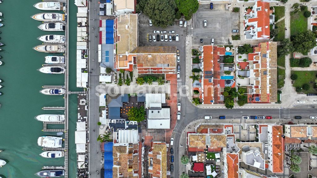 Property photo 1 of 42