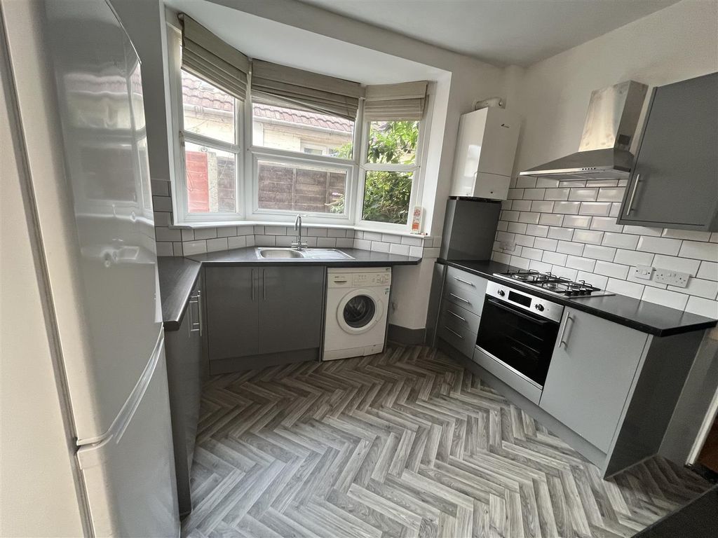 Property photo 2 of 16