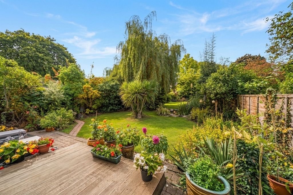 Property photo 2 of 13