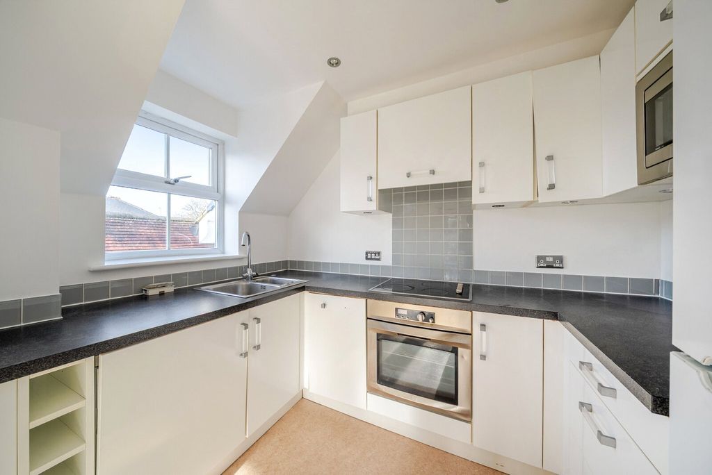 Property photo 2 of 19 1415346-11-69943F...