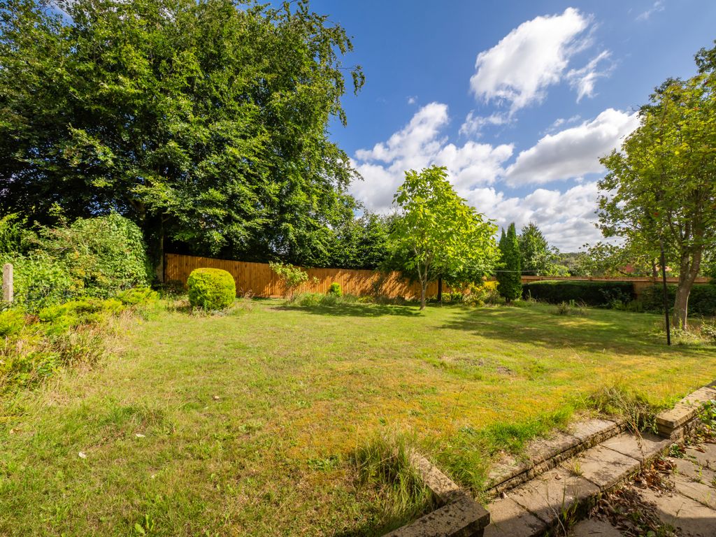 Property photo 2 of 13 6Cleavesdrive-38