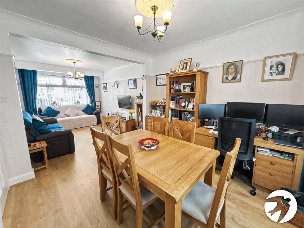 Property photo 3 of 12 Picture No. 04