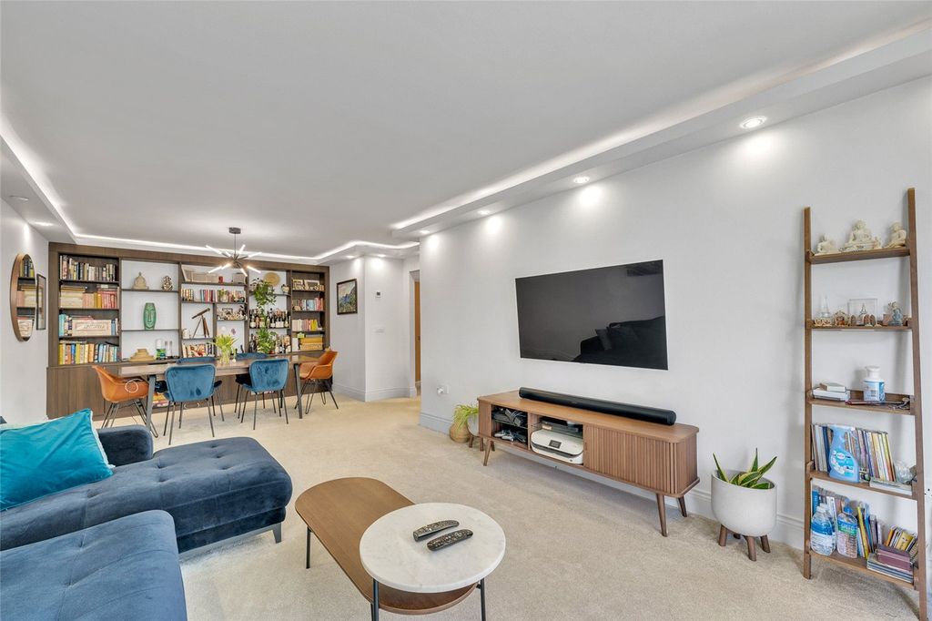 Property photo 2 of 17 Picture No. 10