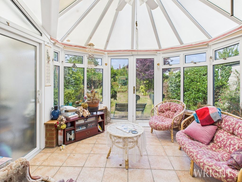 Property photo 3 of 22 Conservatory