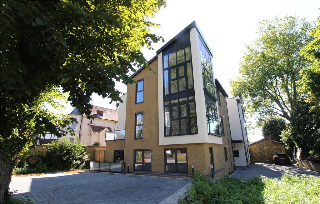 Property photo 3 of 9 Exterior