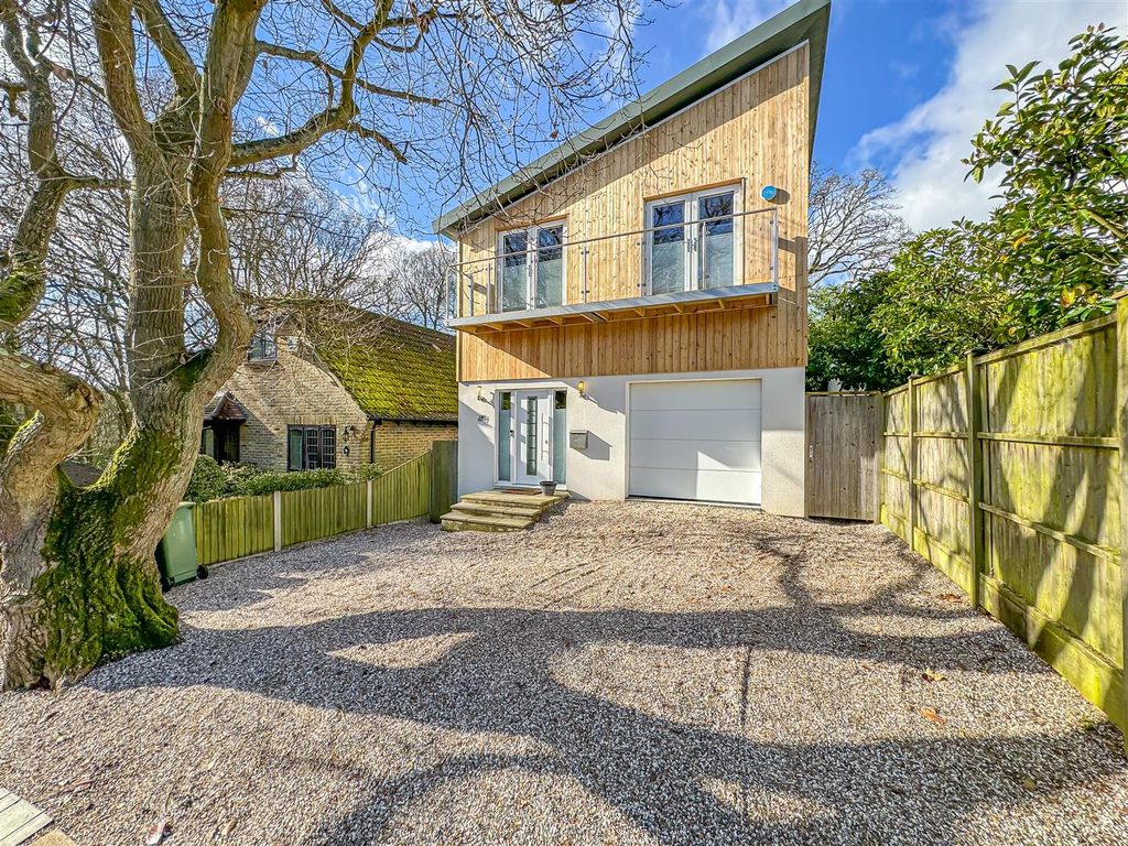 Property photo 2 of 38