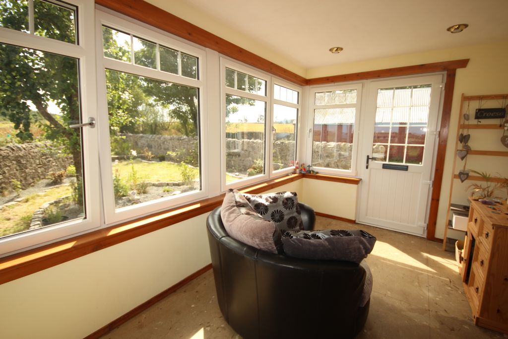 Property photo 2 of 24 Sun Lounge