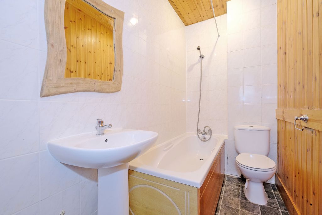 Property photo 2 of 3 Photo 2