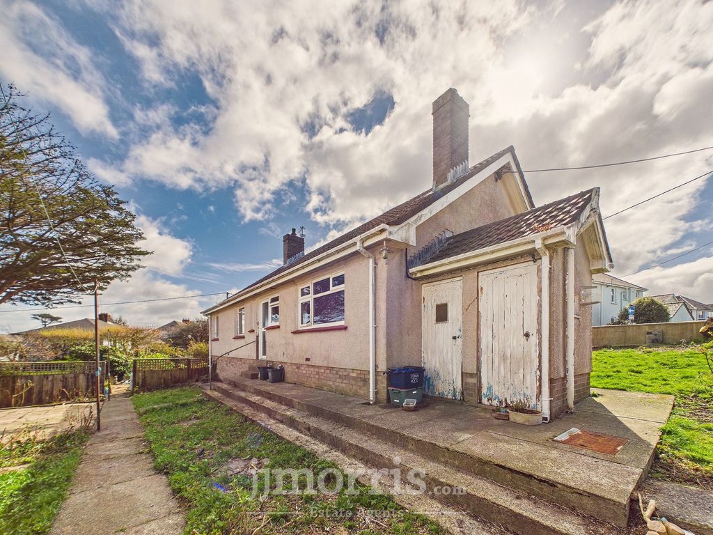 Property photo 3 of 37