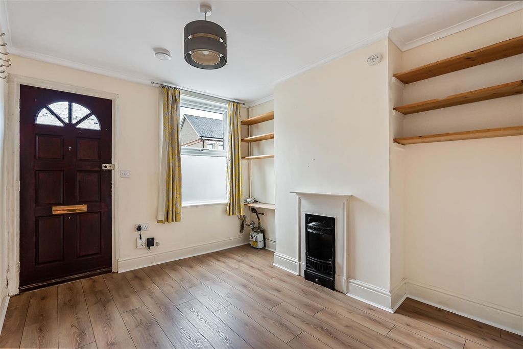 Property photo 3 of 20 2_72595.Jpg