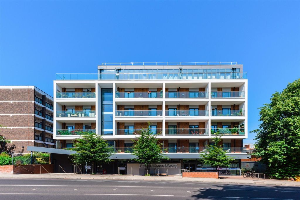 Property photo 1 of 12