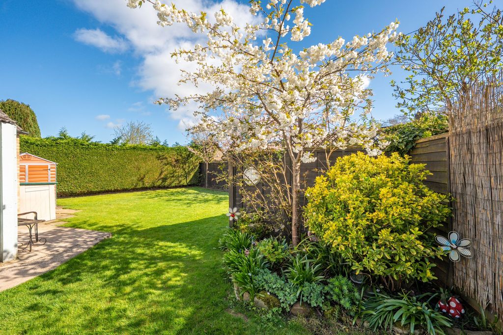 Property photo 2 of 21