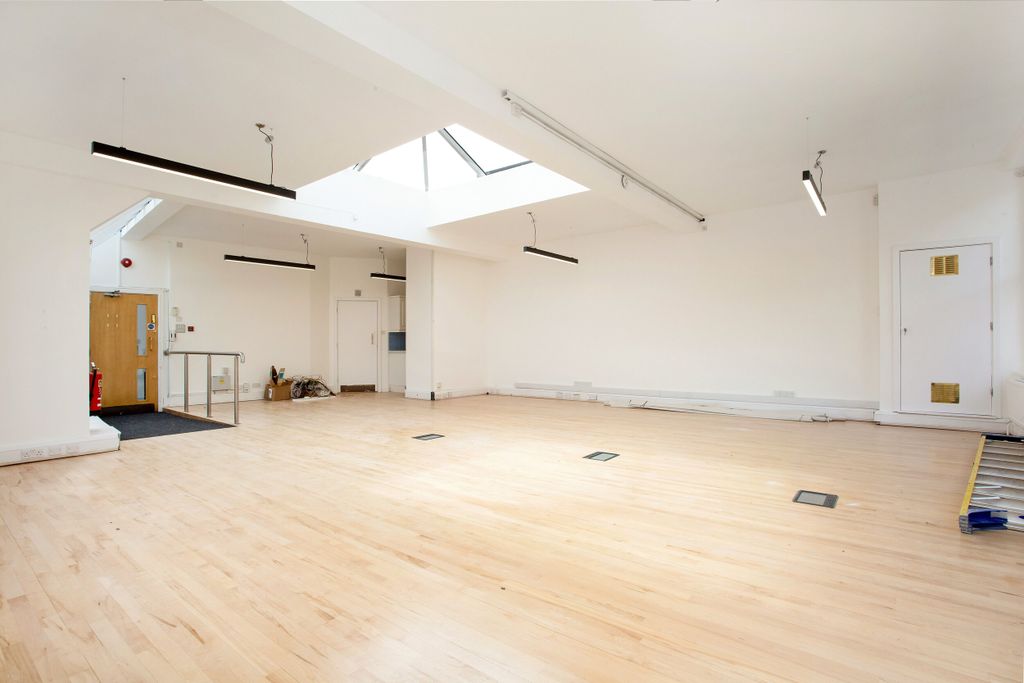 Property photo 2 of 7