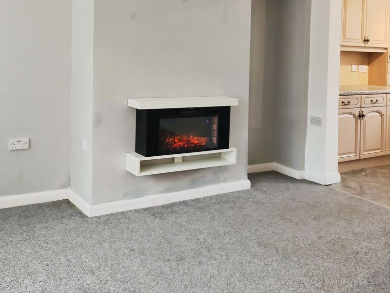 Property photo 2 of 17 Photo 7