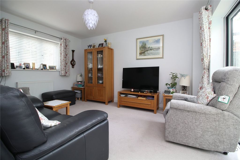 Property photo 2 of 14 Picture No. 02
