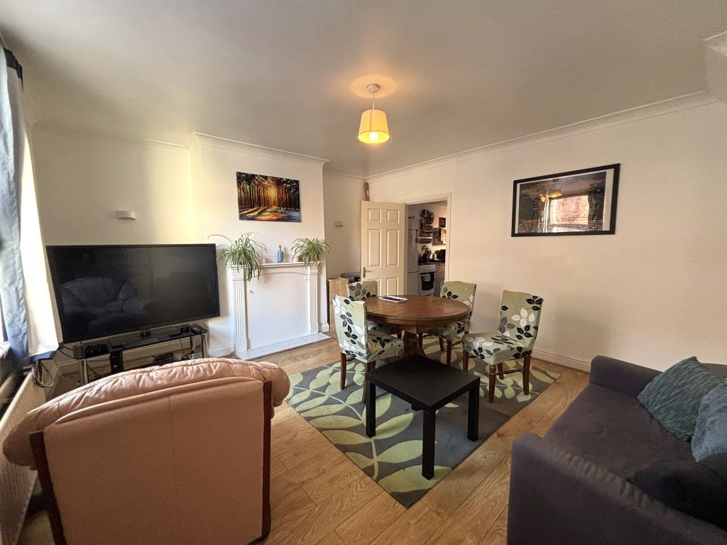 Property photo 3 of 9 Photograph 13