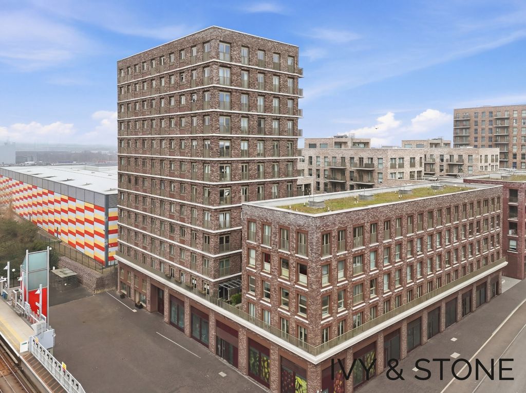 Property photo 1 of 18 4808640