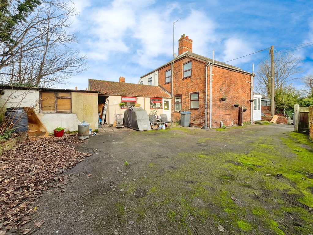 Property photo 2 of 16