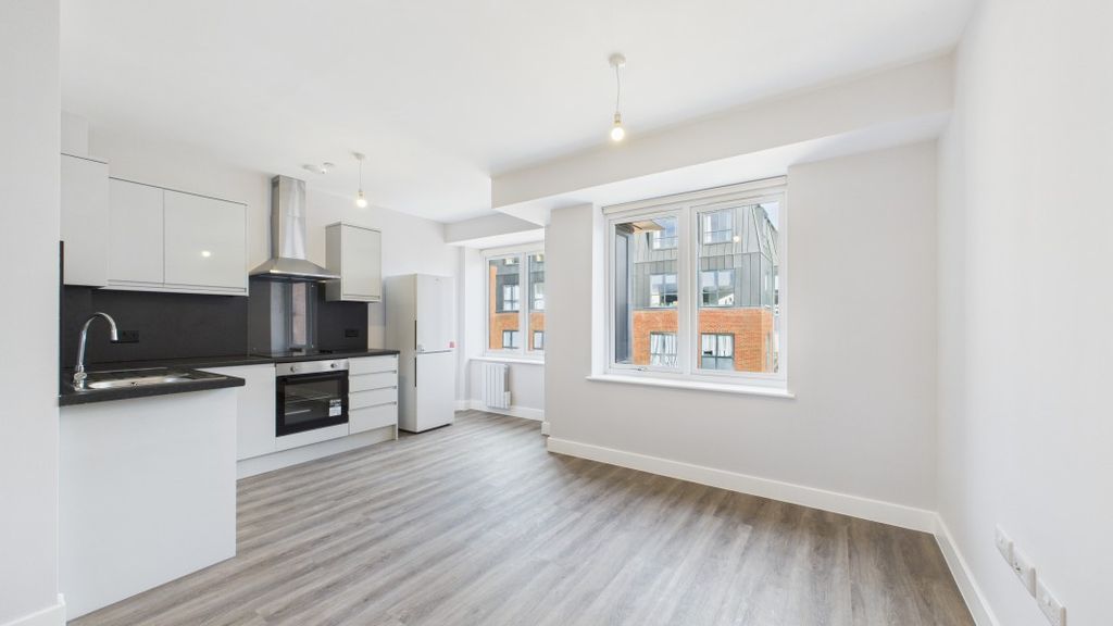 Property photo 2 of 6