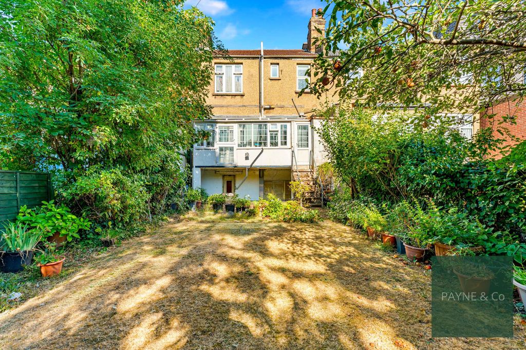 Property photo 2 of 29