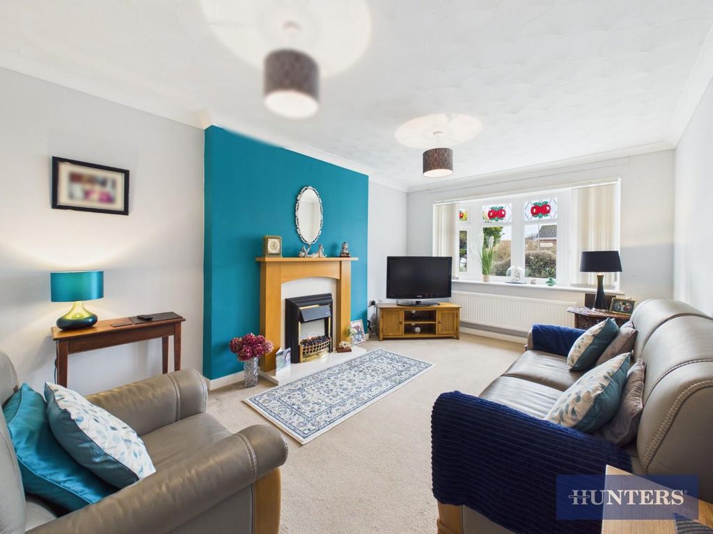 Property photo 3 of 23 Kitchen