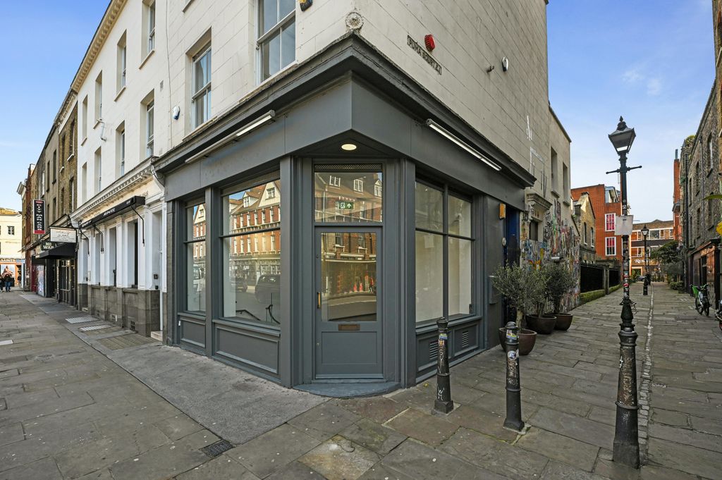 Property photo 2 of 9 Ol-Bc-92Commercialstreet-22.Jpg