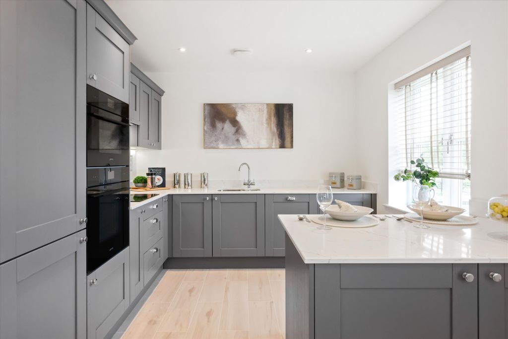 Property photo 2 of 14 Image