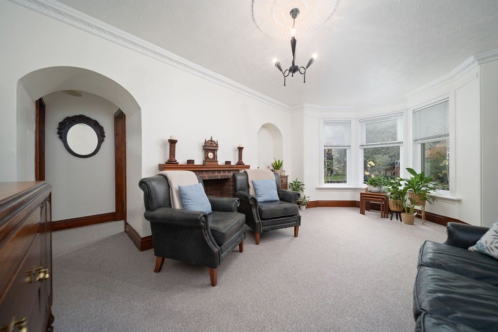 Property photo 3 of 48