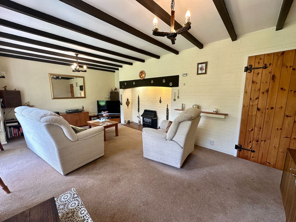 Property photo 2 of 25