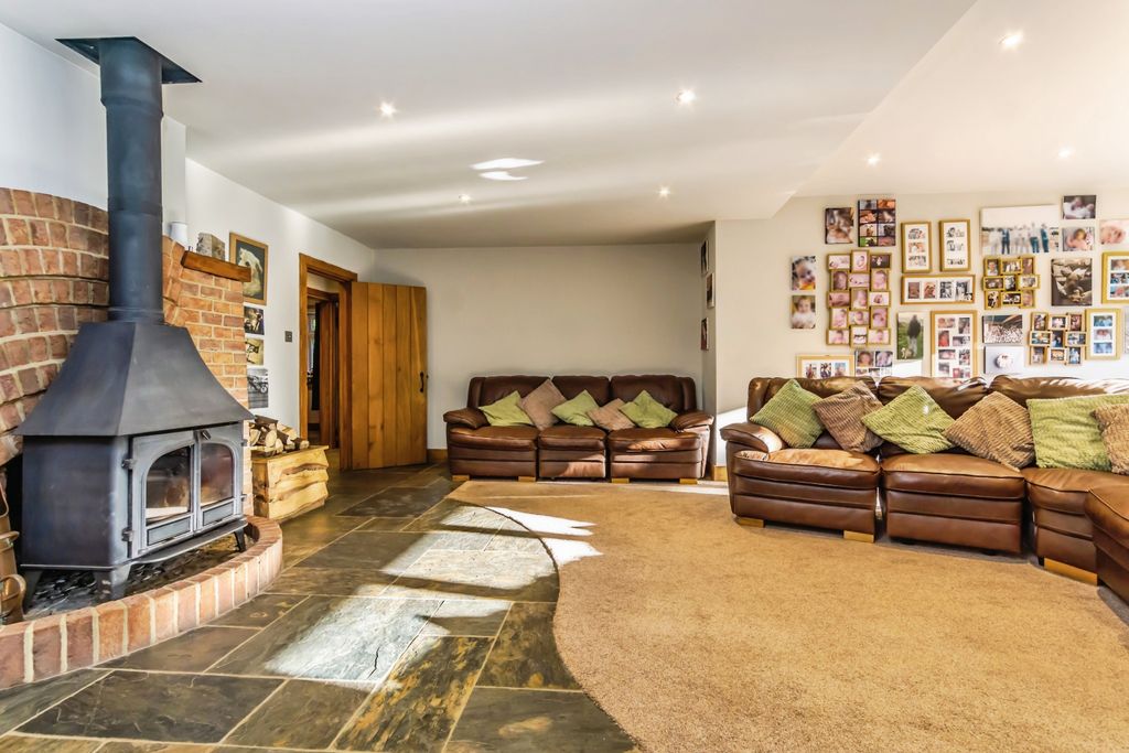 Property photo 2 of 20 Photo #2