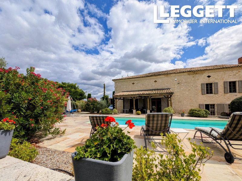 Property photo 2 of 10