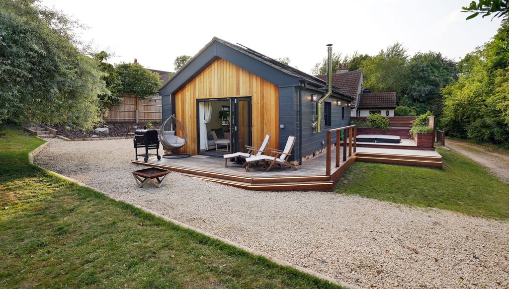Property photo 2 of 38
